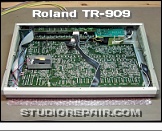 Roland TR-909 - Opened * …