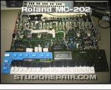 Roland MC-202 - Opened / Powered * …