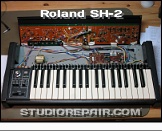 Roland SH-2 - Opened * …