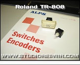Roland TR-808 - Buttons * Desoldered Start/Stop and Tap button