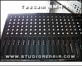 Tascam MM-1 - Illumination * Panel illumination